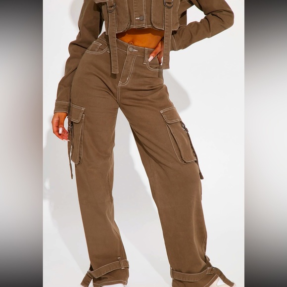 Fashion Nova Love Hurts Cargo Jeans Set.🤎 - Picture 2 of 5